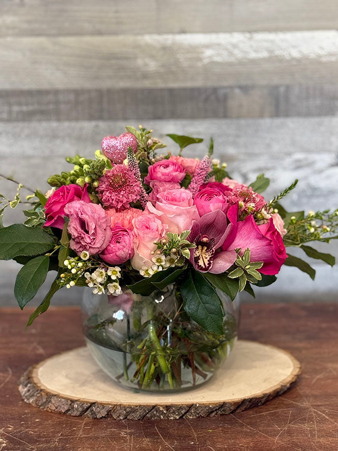 Surprise Anniversary Ideas: Plan the Perfect Gift with Local Flowers