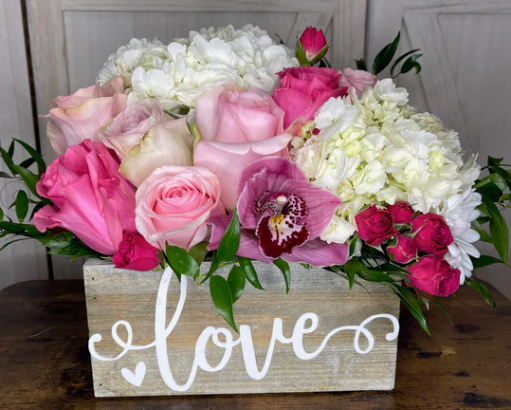 25 Romantic Valentine’s Card Messages + Tips to Say It Just Right