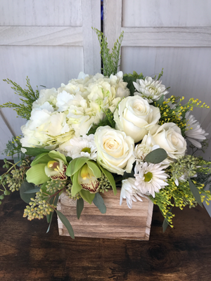 Eleanor - Hidden Hills Flower Arrangement by Lia's Flowers